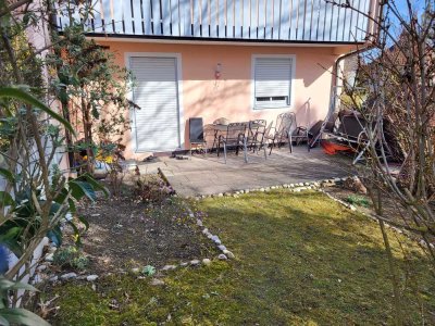 Schöne 3-Zimmer-Wohnung mit Terrasse, Garten und Garage