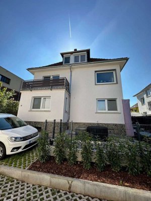 GEMÜTLICHE/TEILMÖBLIERTE  2-ZIMMER WHG IN TOP LAGE VON BAD VILBEL ZU VERMIETEN