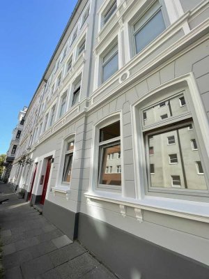 Schöne 5-Zimmer-Altbau-Wohnung in Altona-Altstadt mit 16qm großem Balkon