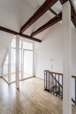 **Großzügige 2-Zimmer-Maisonettewohnung mit Loggia im Herzen der Altstadt von Reutlingen**