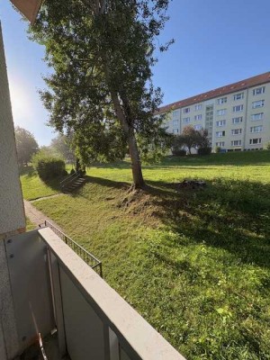 08412!  2 Zi.-Wohnung mit Südbalkon Hochparterre mit Dusche