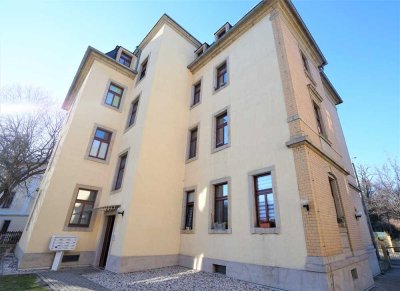 ** Tolle Maisonette Wohnung im Dachgeschoss mit EBK **