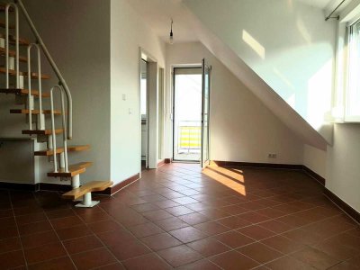 Charmantes "Sonnenstudio" zentral gelegen über den Dächern von Wiesbaden-Naurod
