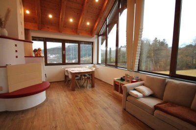 Außergewöhnliche Maisonettewohnung mit Garage und traumhaftem Fernblick