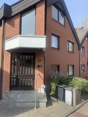 Hochwertige 125 m² Wohnung mit zusätzlichem 110 m² Untergeschoss, Garten, Sauna & Doppelgarage