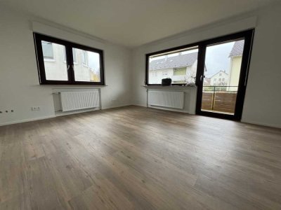 Modernisierte 2 Zi-Whg mit EBK, neuer Elektrik, Balkon, S-Bahnhof in Rommelshausen