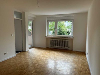 Gemütliche 2-Zimmer-Wohnung im 1. OG mit Loggia!