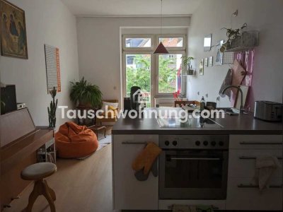 Tauschwohnung: Helle Altbauwohnung mit Balkon in Friedrichstadt