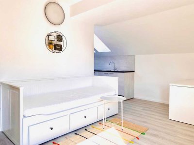 Apartment, möbliert mit Einbauküche