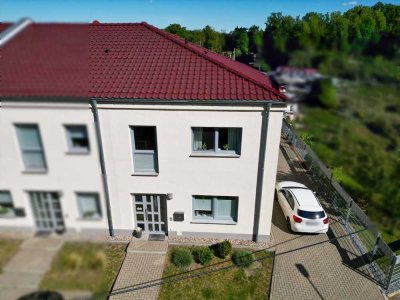 Modernisiertes Reihenendhaus im Grünen - Magdeburg-Berliner Chaussee