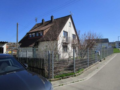 Birkenfeld-Gräfenhausen, zauberhaftes EFH mit 127,32 m² Wfl., schönem Grundstück und Garage