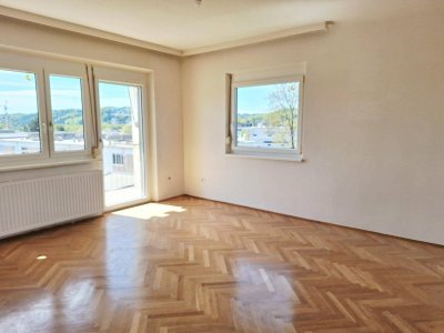 FAMILIENFREUNDLICHE 4-ZIMMER WOHNUNG MIT LOGGIA UND PARKPLATZ IN GLEISDORF