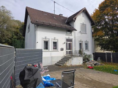 1 bis 2 Familienhaus in Kreuztal mit großem flachen Grundstück