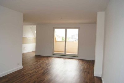 Stilvolle 3-Zimmer-Wohnung im kernsanierten Denkmalschutz-Altbau mit Loggia