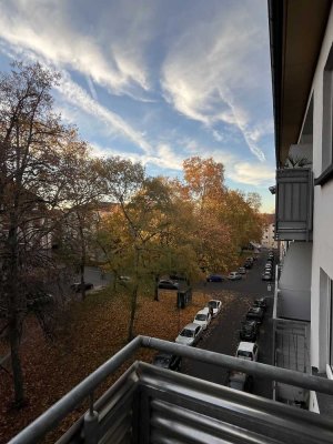 Sehr zentral mit Blick auf den Brentanoplatz