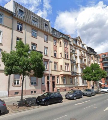 Kernsanierte Altbauwohnung mit großem Garten im Ostend