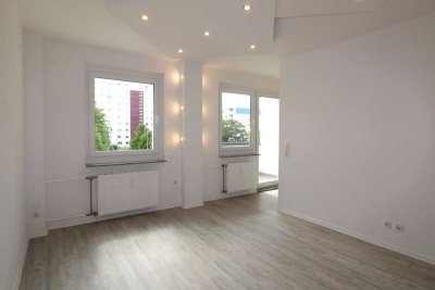Helles Einzimmerapartment mit Ausblick * Südbalkon * Aufzug!