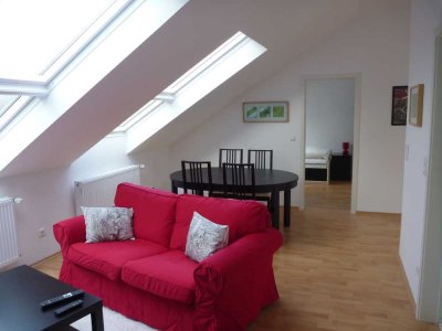 Möbliertes DG-Apartement in Frankfurt-Zeilsheim