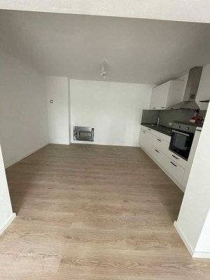Geschmackvolle 2-Raum-Erdgeschosswohnung mit geh. Innenausstattung mit Balkon und EBK