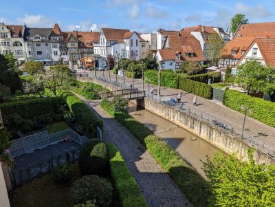 Mit Blick auf die Salze: Renovierte 2,5 ZKB mit 2 Balkonen und Einbauküche