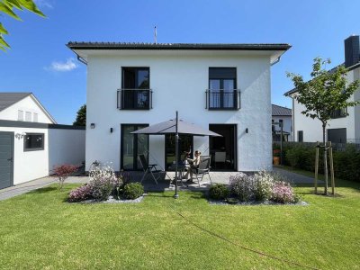 Günstiges 6-Raum-Einfamilienhaus mit gehobener Innenausstattung und EBK in Oranienburg