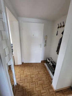 Freundliche 2-Zimmer-DG-Wohnung mit Einbauküche in Eppelheim (unmöbliert)