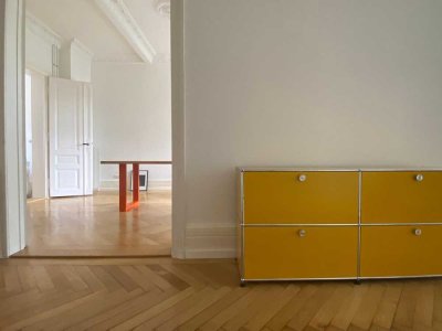 STILALTBAUWOHNUNG MIT EBK, TL-BAD, BALKON U. AUFZUG MIT OPTION ZUM KAUF DER NACHBARWOHNUNG