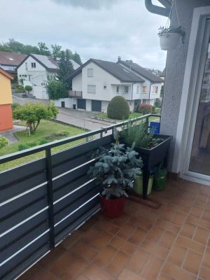 Günstige 3-Raum-Wohnung mit gehobener Innenausstattung mit Balkon und EBK in Gemmrigheim