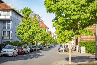 Erstbezug nach Sanierung mit zwei Räumen und Einbauküche in Braunschweig
