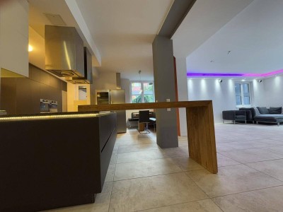 Wo sich leben und arbeiten gut anfühlen! Villa und Nebenhaus in Gießhübl!Wohn- und Firmensitz
