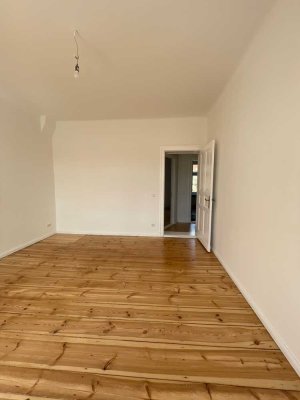 2-Zimmer Altbau-Wohnung in Bahnhofsnähe
