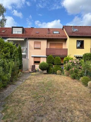 Gepflegtes, freies Reihenmittelhaus mit Garage in Nbg.-Langwasser zu verkaufen !