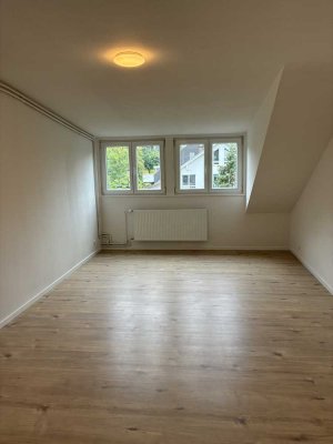 Gemütliche Dachgeschosswohnung mit Nähe zum Unterbacher See