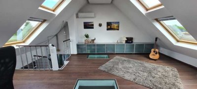 Stylische 3,5-Zimmer- Maisonette-Wohnung in 3-Familienhaus in Dormagen