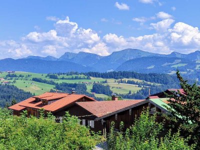 Schöne und vollst. renovierte 3-Zimmer-Wohnung mit geh. Innenausstattung mit Balkon und EBK