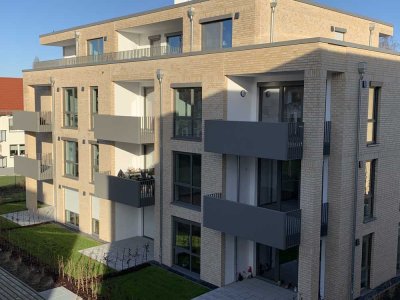 Lichtdurchflutete 4 Zi. Wohnung mit Loggia + Einbauküche