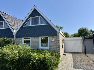 RESERVIERT Charmante Doppelhaushälfte in Strandnähe – Möbliert, mit Garage und Balkon in Horumersiel