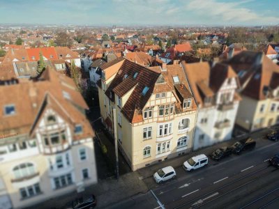 Stilvolle Altbauwohnung mit Balkon in begehrter Lage von BI-Mitte