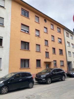 Frisch renovierte 2,5-Zimmer-Wohnung mit Balkon in Mannheim Neckarstadt West zu vermieten