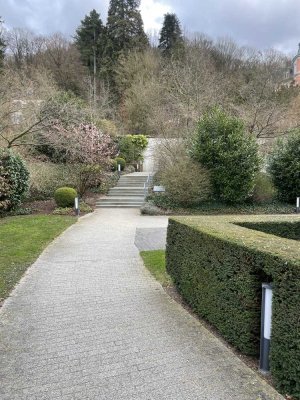 Luxuriöse 2,5-Zimmer Wohnung im EG mit Balkon in Heidelberg-Altstadt