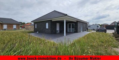 # Büsum/Neuenkoog: Moderner Neubau-Bungalow in Top Lage auf Eigenland!
