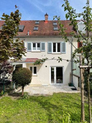 Individuelles Schmuckstück: 1 Fam.-Wohnhaus mit bezauberndem Garten