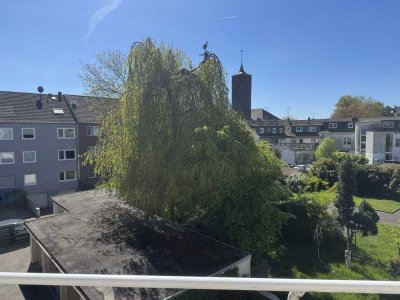 Nachmieter gesucht! Möblierte Helle 1,5-Zimmer-Wohnung im 2. OG mit Balkon in Duisburg-Hochheide