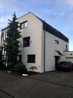 Gepflegte 2-Zimmer Wohnung mit Balkon im 2. OG in Hardterbroich-Pesch