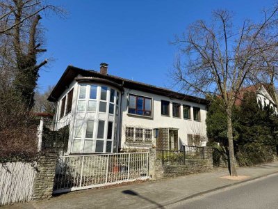 Freistehendes Einfamilienhaus oder
Neubau - 5 Familienhaus mit Baugenehmigung