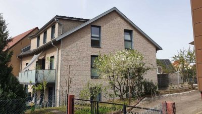 Moderne, hochwertige 4 Zimmerwohnung in 3 Familien Haus