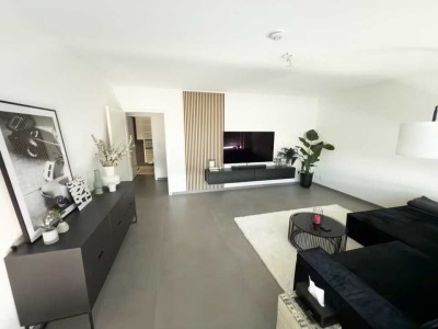 Bewerbung bitte über Whatsapp, Schöne 3 Zimmer Wohnung