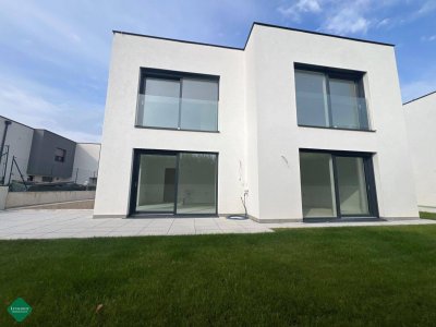 PROVISIONSFREI - Nur noch 1 Haus verfügbar - Neubau - Modernes Haus mit Pool - Belagsfertig
