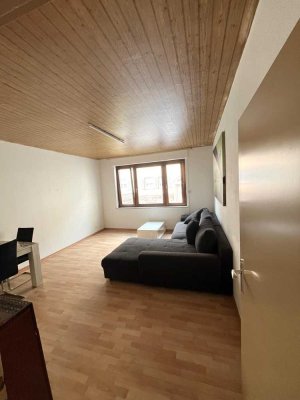 Helle 2-Zimmer-Wohnung mit Tageslichtbad – gut geschnitten & zentral in Brötzingen