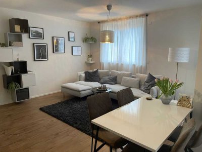 Moderne, hochwertige 3,5-Zimmer-Wohnung incl. Küche, TG-Stellplatz und großem Balkon in Zentrumsnähe